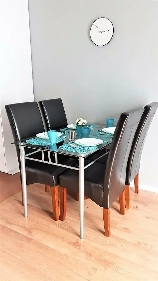 Apartament B&F Garbary Poznań Business&Family - Parking